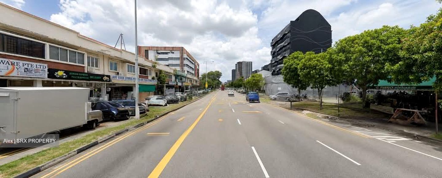 Changi Road (D14), Shop House #594923551